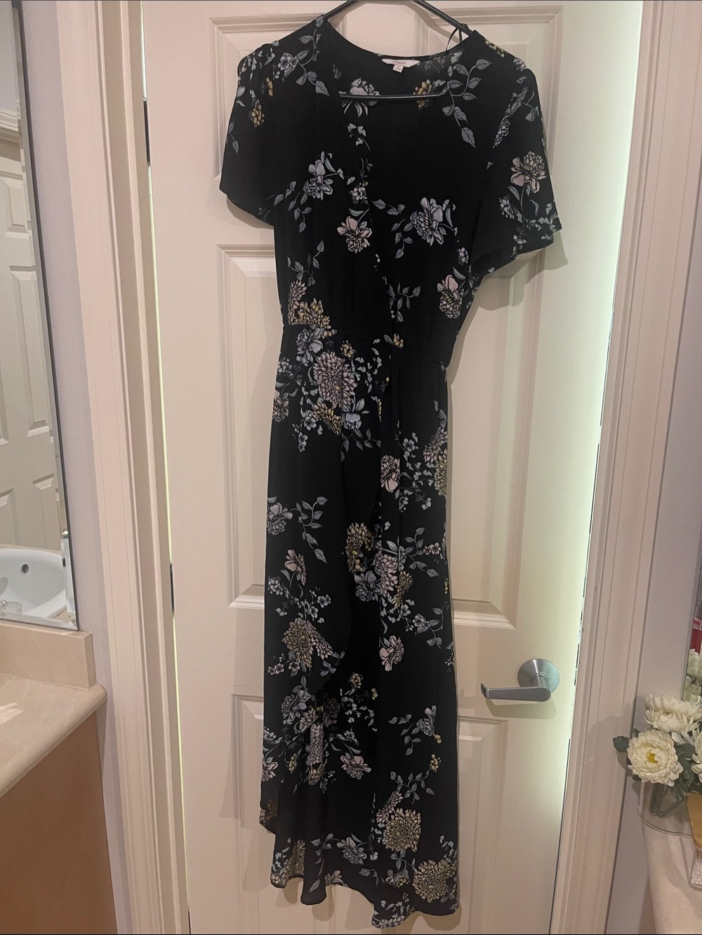 Black Floral Maxi Dress with Short Sleeves